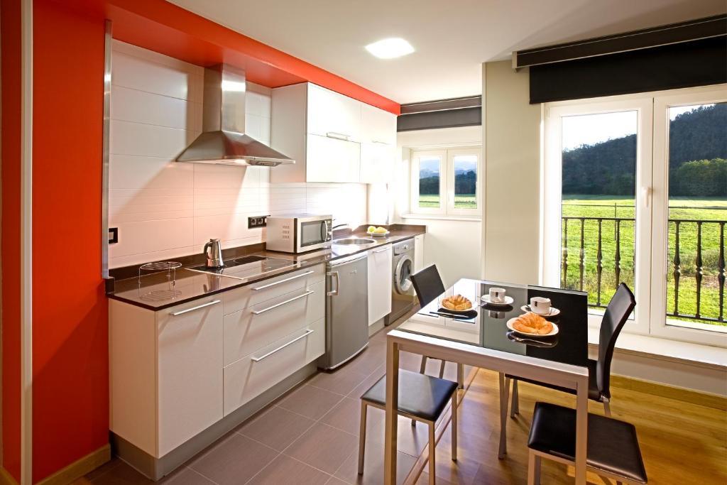 Apartamentos Spa Villa Pasiega Hoznayo Szoba fotó